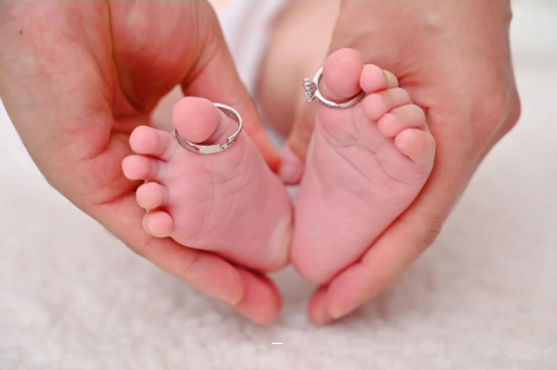 梧州宝宝挤眼睛是怎么回事